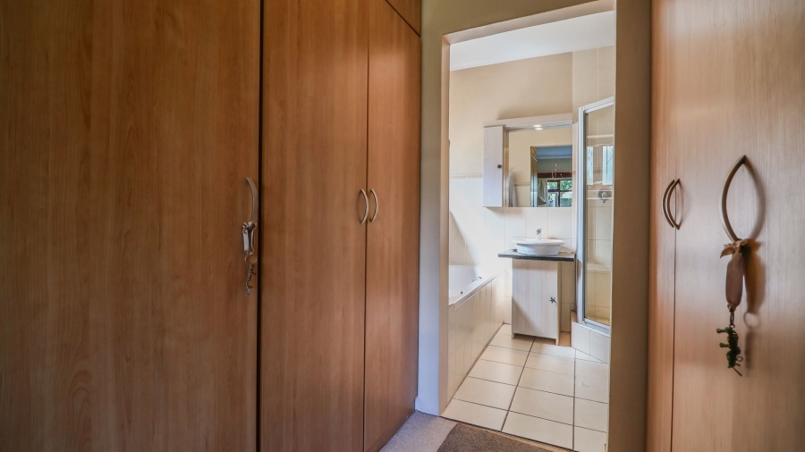 4 Bedroom Property for Sale in Dormehls Drift Western Cape